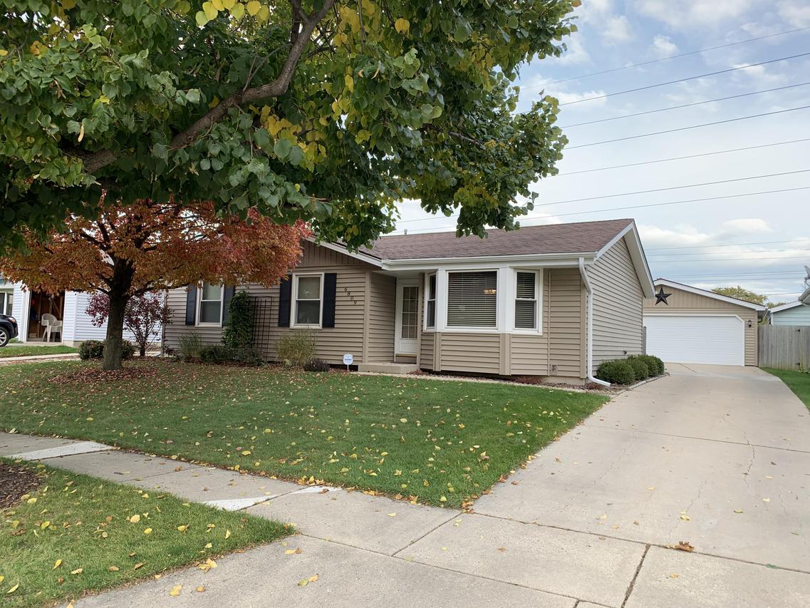 6809 56th Ct, Kenosha, WI 53142
