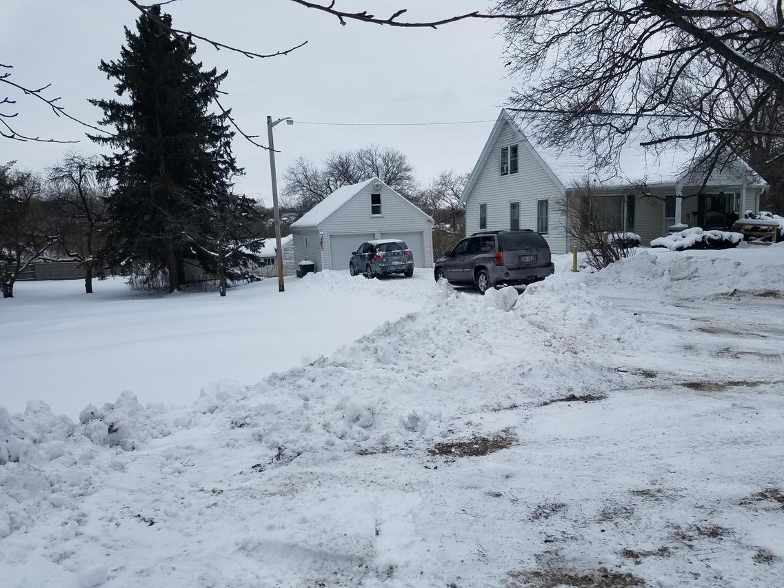 S32W22983 Sunset Dr., Waukesha, WI 53189