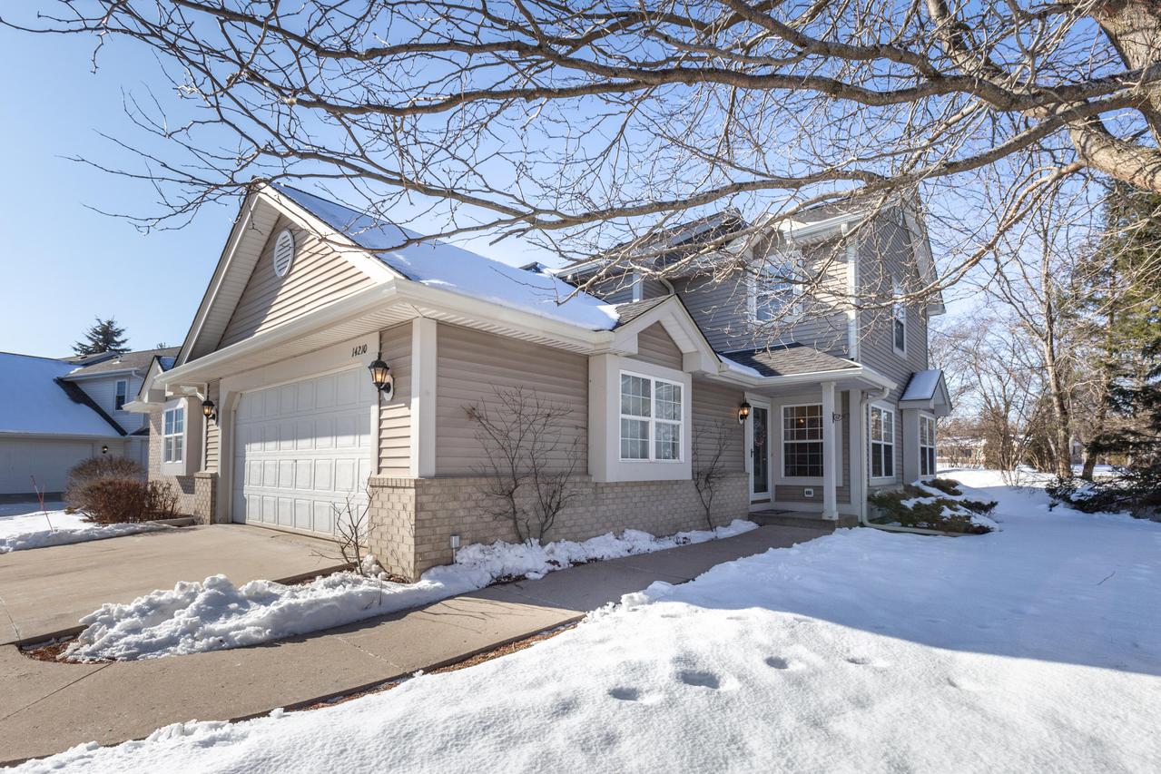 14210 W Lenox Dr., New Berlin, WI 53151