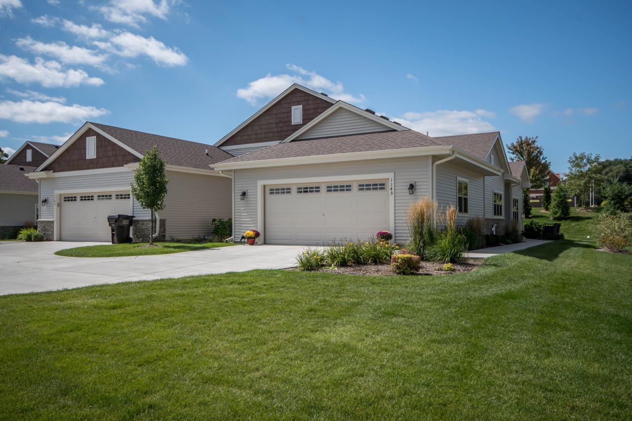 1145 Black Bear Dr., Mukwonago, WI 53149