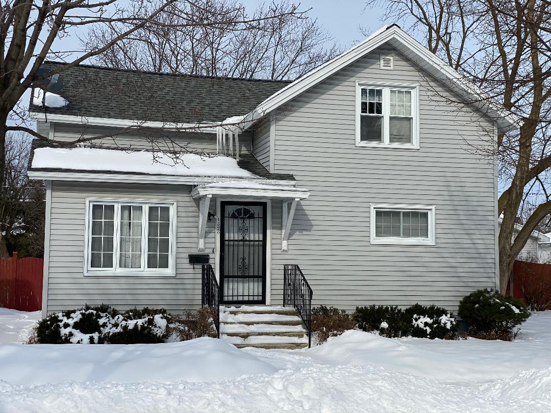1528 Sherman St., Marinette, WI 54143