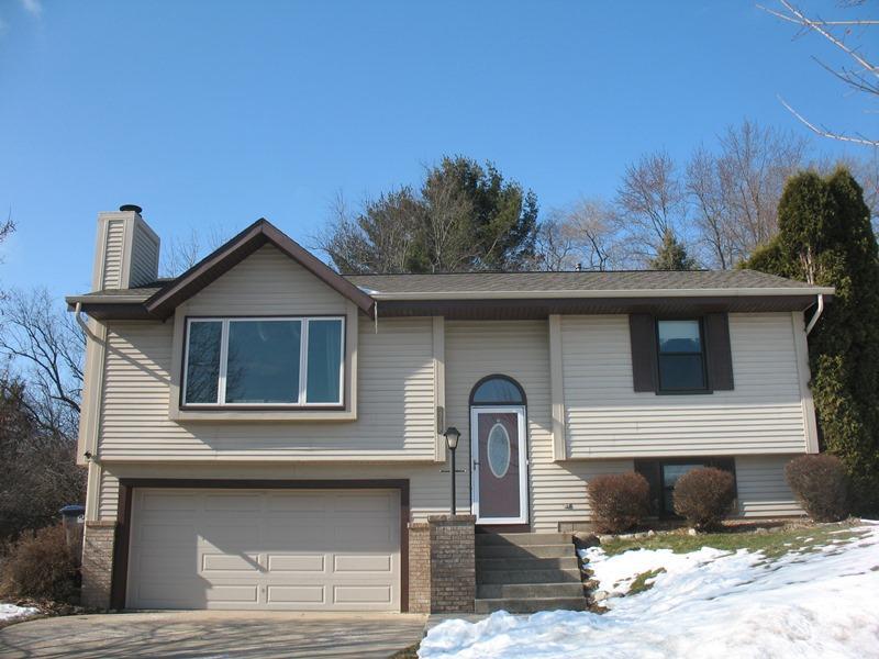 416 N University Dr., Waukesha, WI 53188