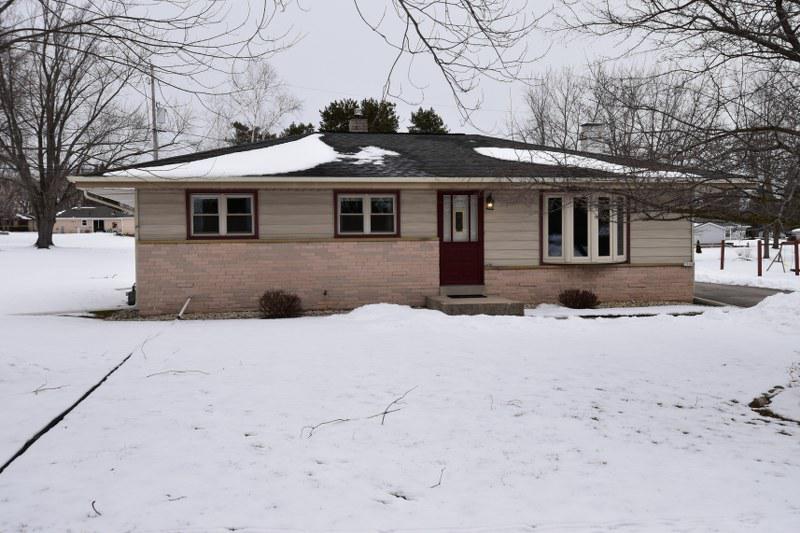 3906 W Acre Ave, Franklin, WI 53132