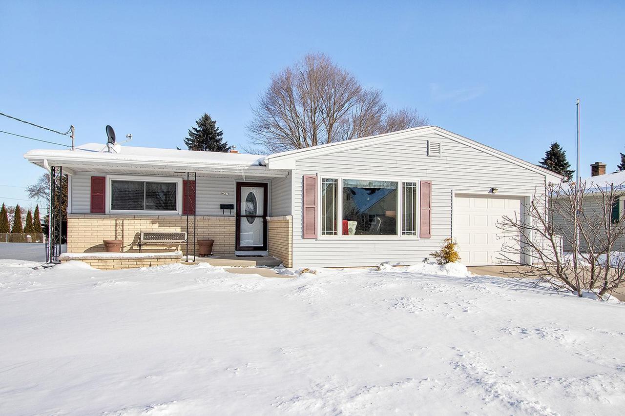627 S 31st St., Manitowoc, WI 54220
