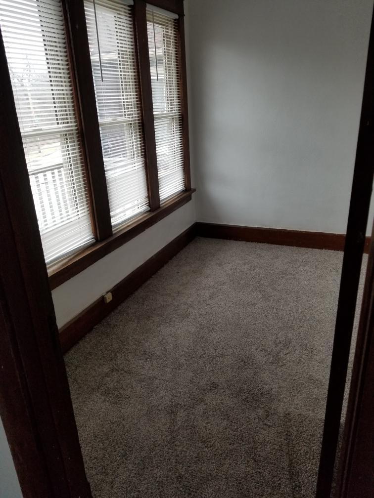 83 Riverside Dr, Racine, WI 53404