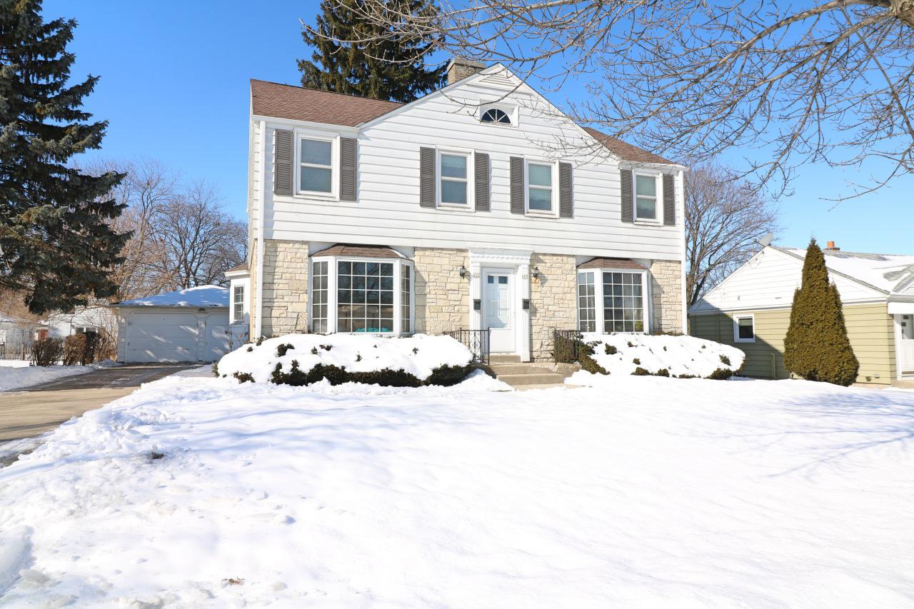 605 N 97th St. #609, Wauwatosa, WI 53226