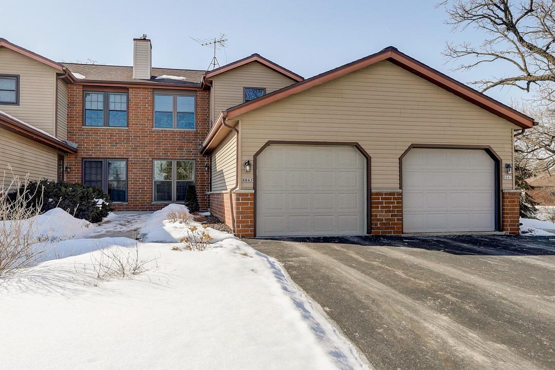 8843 W Knoll Ct., Franklin, WI 53132