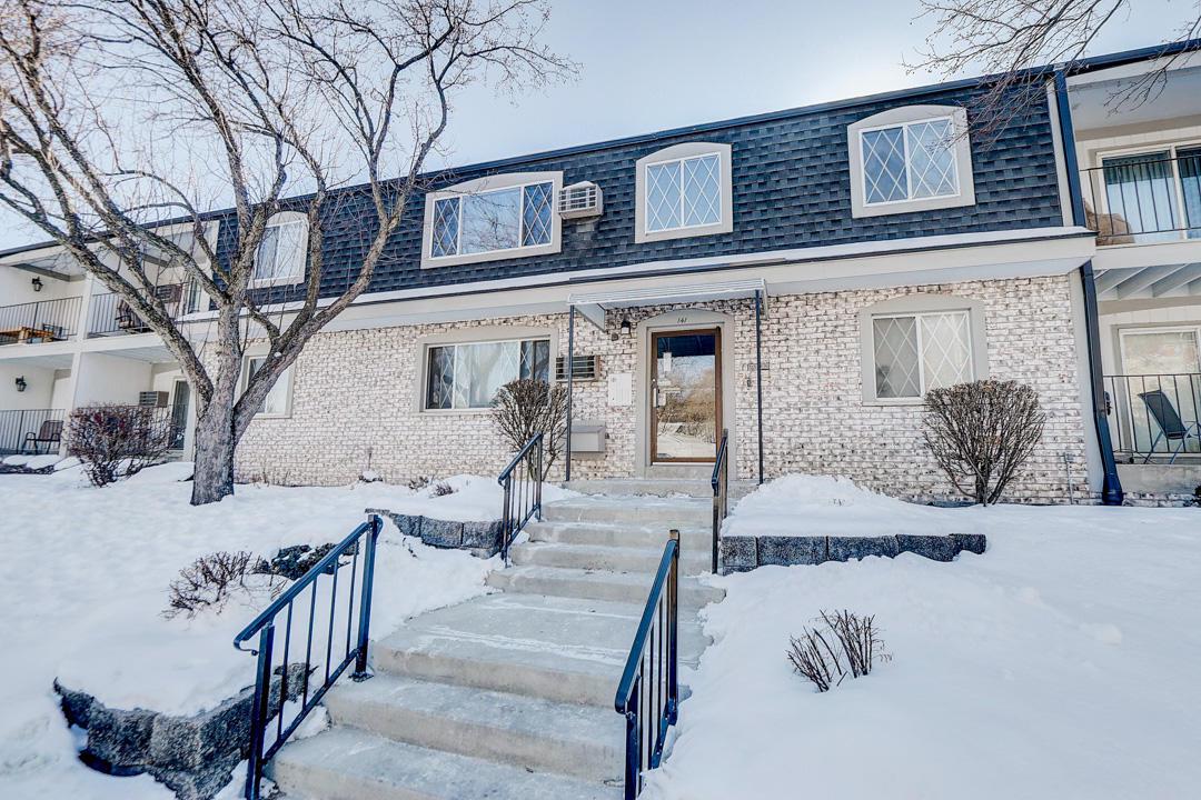 141 W North St #16, Waukesha, WI 53188