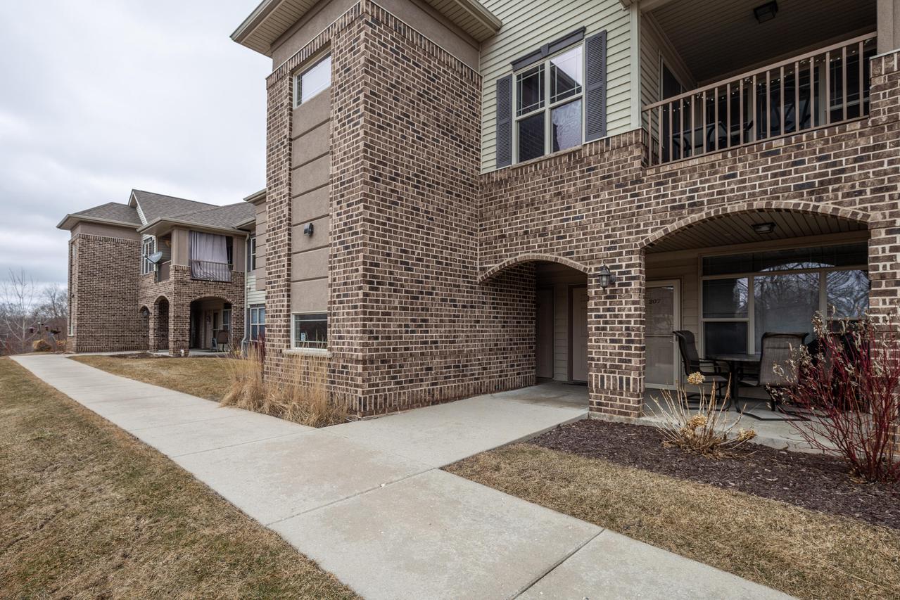3101 W Drexel Ave. #217, Franklin, WI 53132