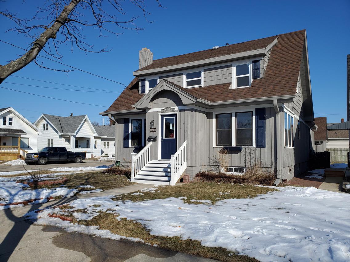 2401 Drexel Ave, Racine, WI 53403