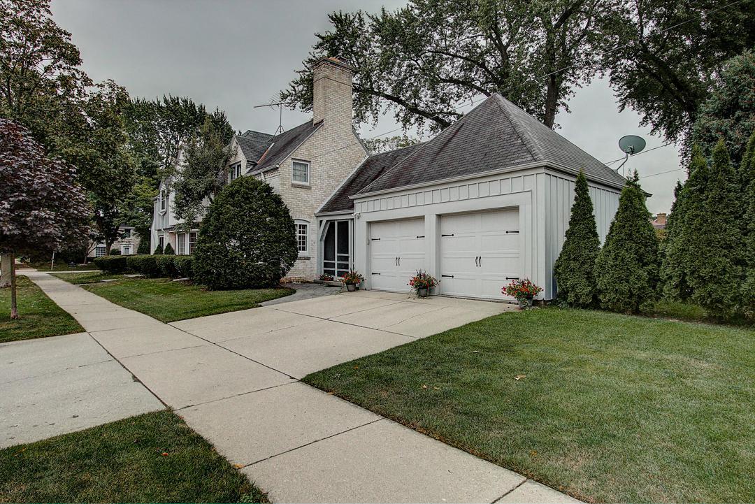 9009 W Clarke St., Wauwatosa, WI 53226