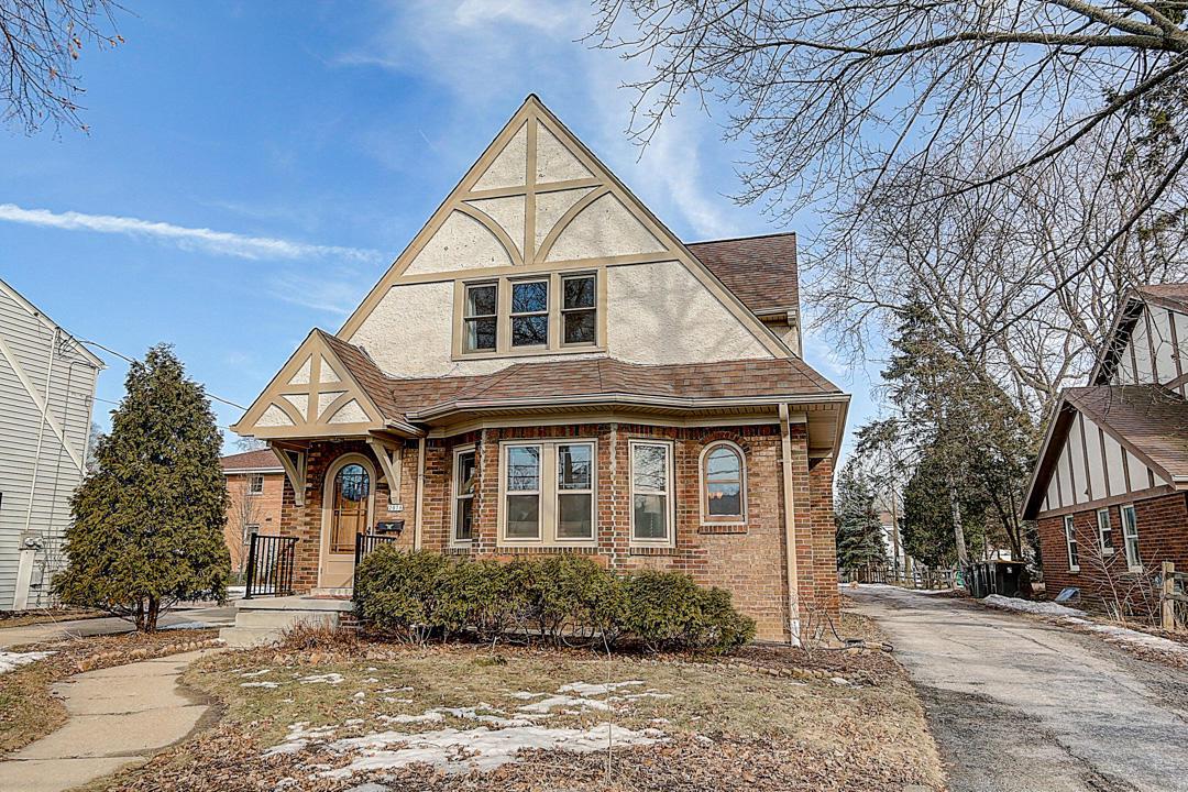 2078 Ludington Ave. #Units 1/2, Wauwatosa, WI 53226