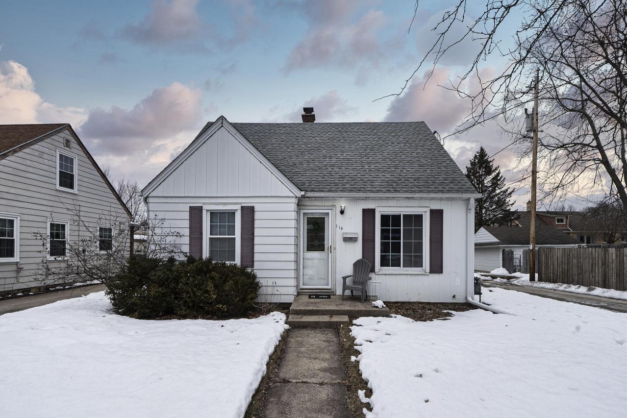 114 Estberg Ave., Waukesha, WI 53186