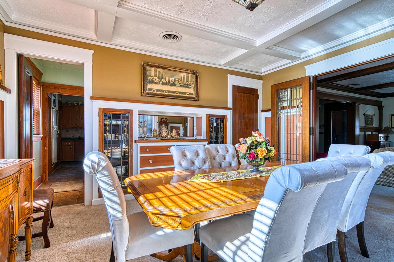 2915 Washington Ave, Racine, WI 53405