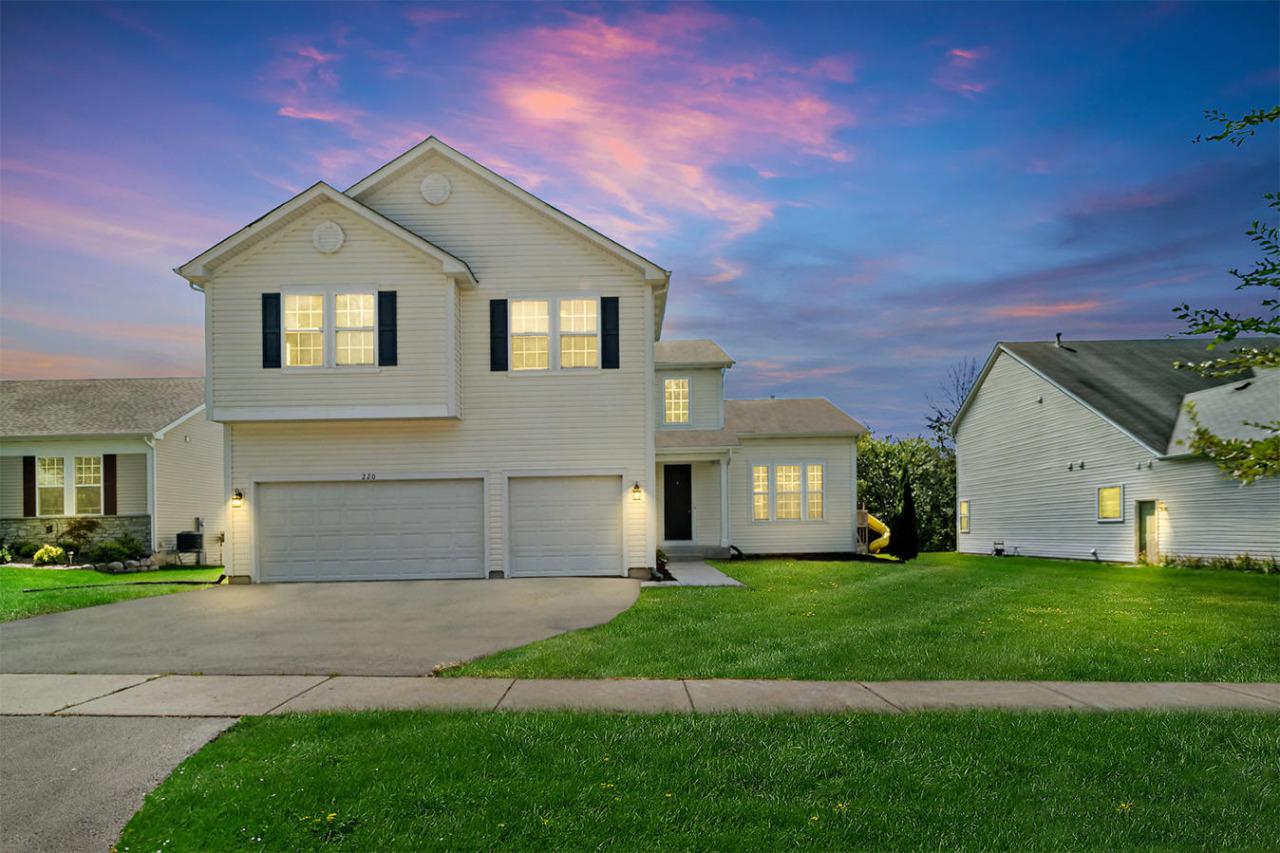 220 Highland Way, Lake Geneva, WI 53147