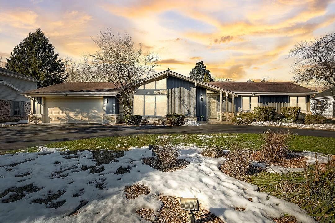 9419 N Waverly Dr., Bayside, WI 53217