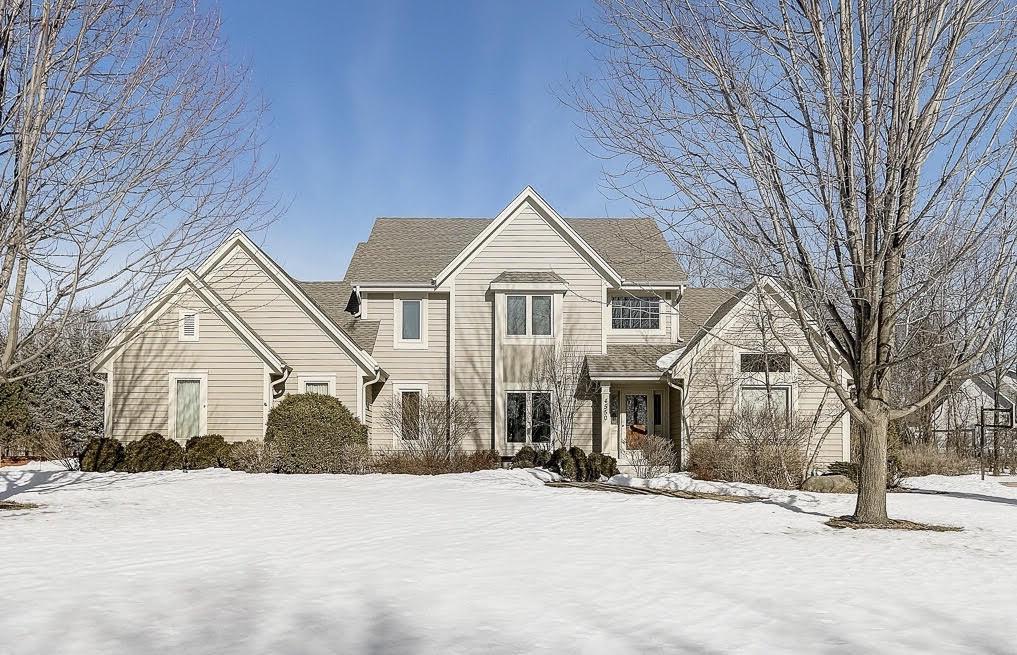 4550 S Mary Ln., New Berlin, WI 53151