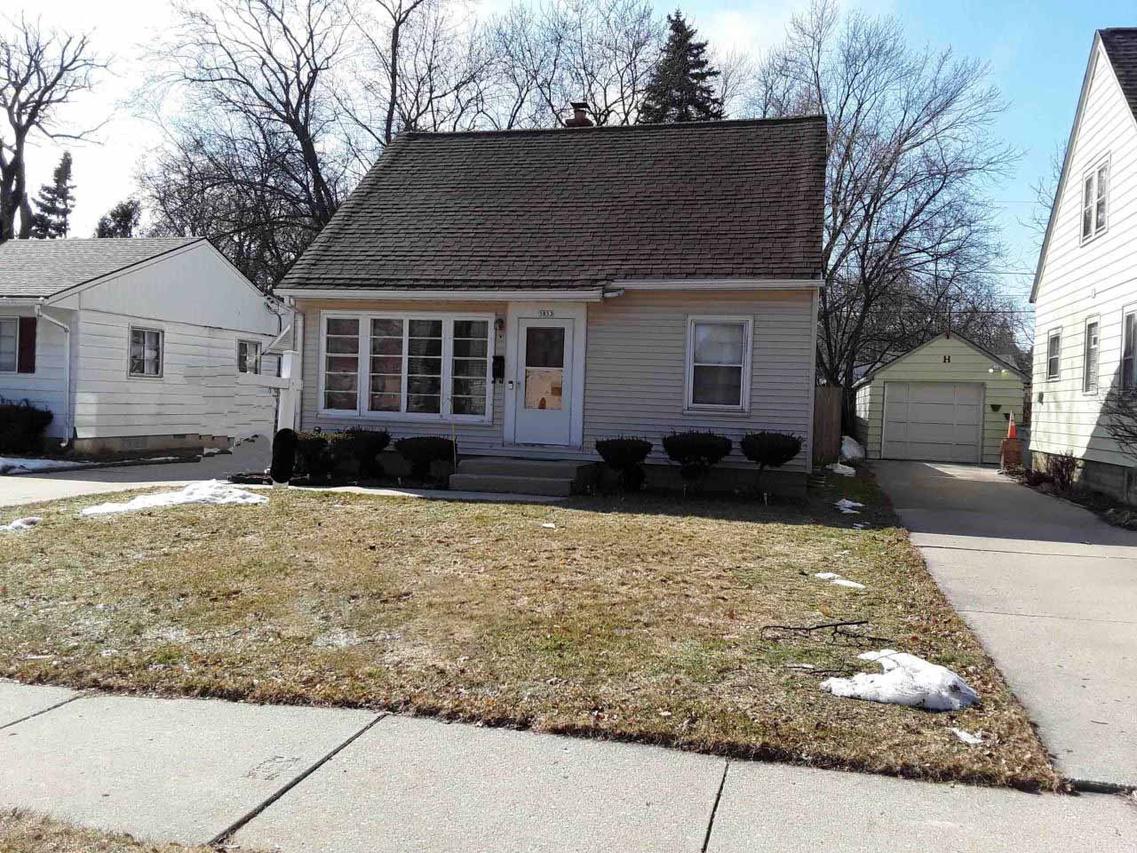 5853 N 35th St., Milwaukee, WI 53209