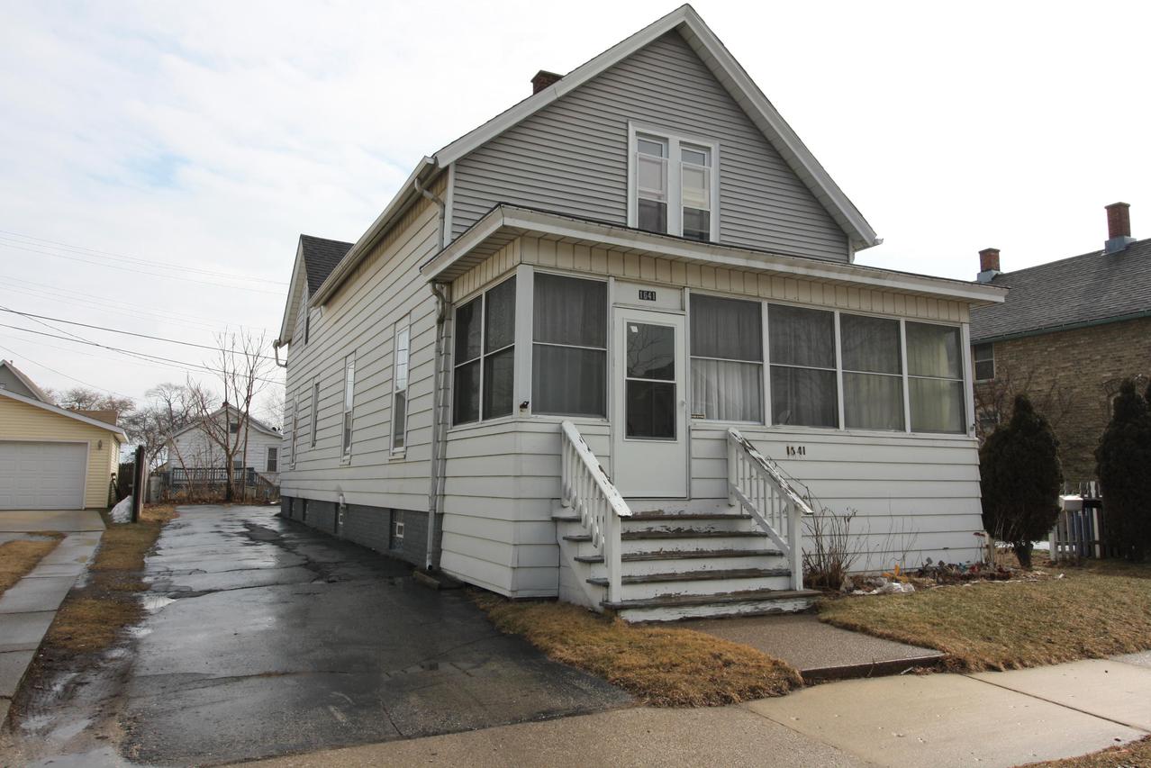 1641 N Main, Racine, WI 53402