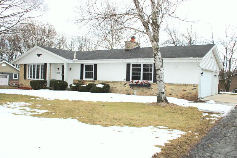 16665 Eldorado Dr, Brookfield, WI 53005