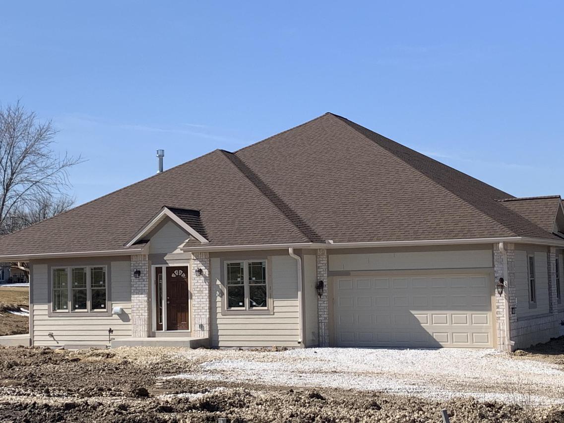 2931 W Villa Dr. #67, Franklin, WI 53132