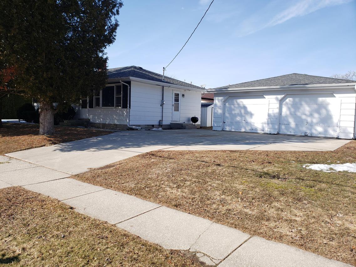 4016 Wildwood Dr., Manitowoc, WI 54220