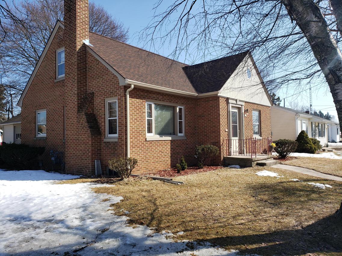 911 N 23rd St., Manitowoc, WI 54220