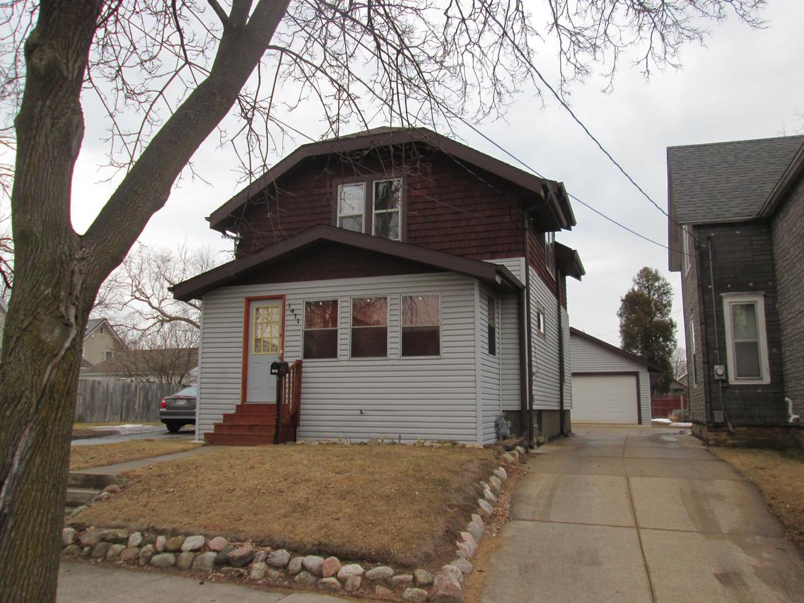 1411 S 15th St., Manitowoc, WI 54220