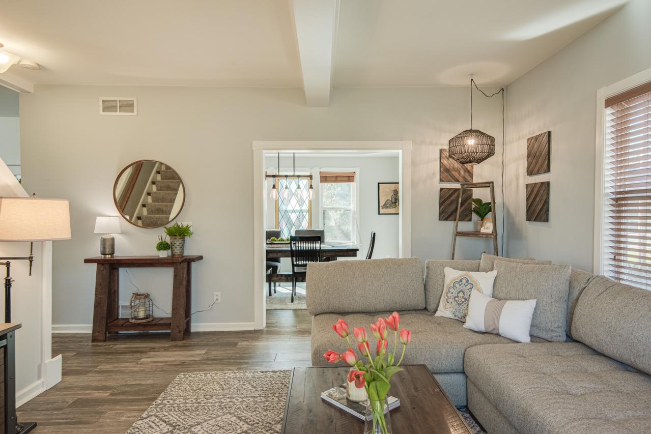 10856 N Wauwatosa Rd, Mequon, WI 53097