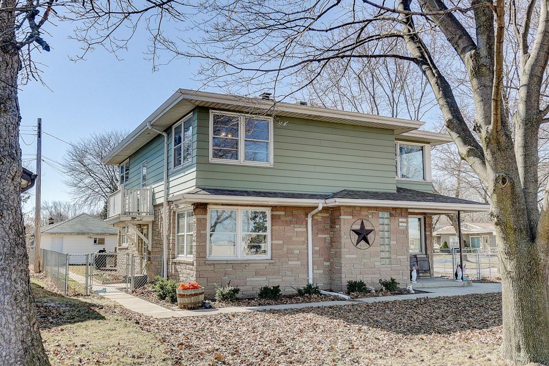 12037 W Burleigh St #12039, Wauwatosa, WI 53222