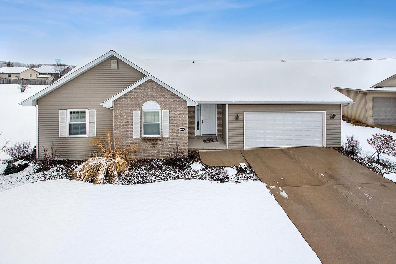 4424 Country Ln., Manitowoc, WI 54220