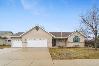 5012 Remiker Ln., Manitowoc, WI 54220