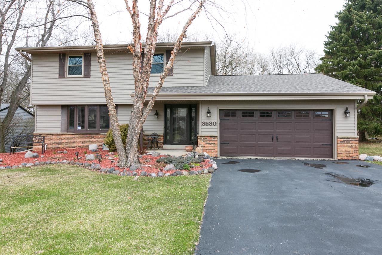 3530 River Bend Dr., Caledonia, WI 53404
