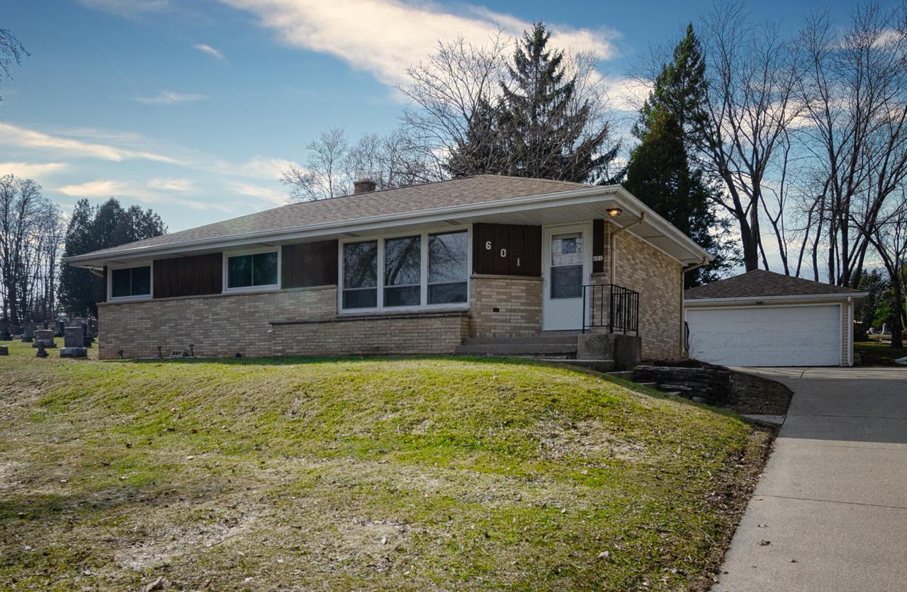 601 S Main St., Saukville, WI 53080