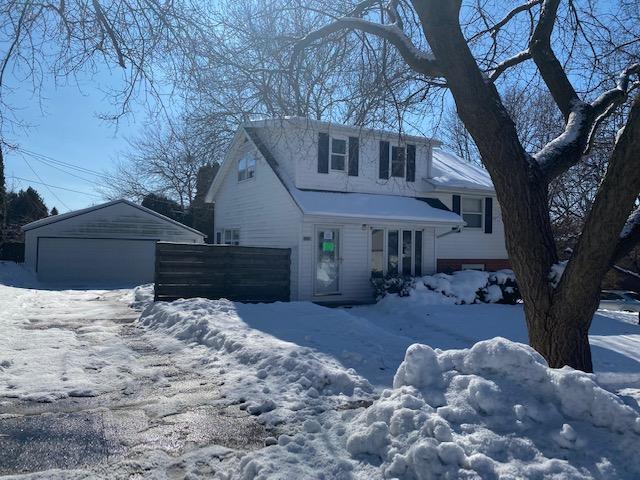 1207 Jackson St., Manitowoc, WI 54220