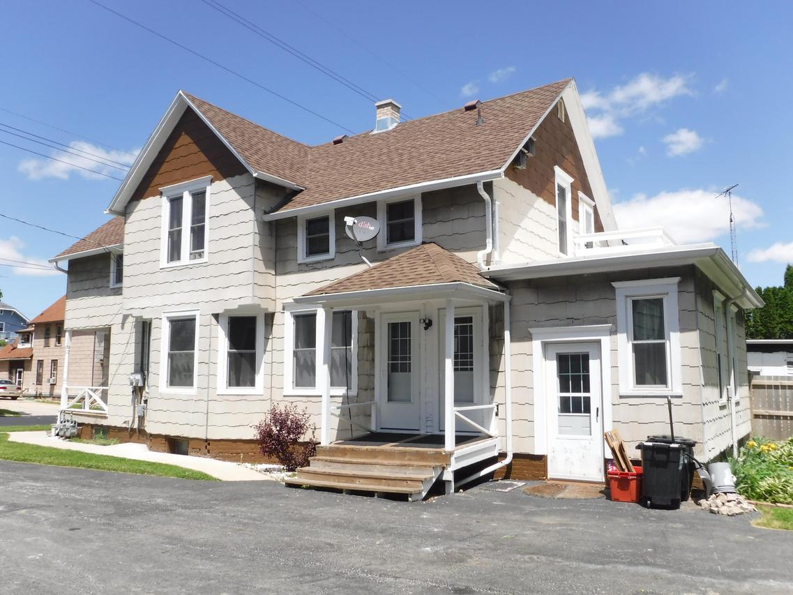 917 S 19th St., Manitowoc, WI 54220