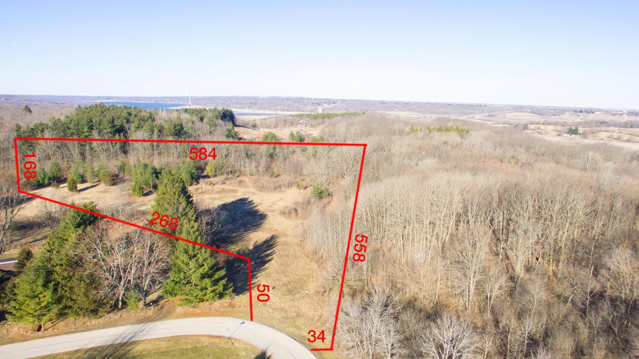 Lt3 Hickory Ln., Geneva, WI 53147