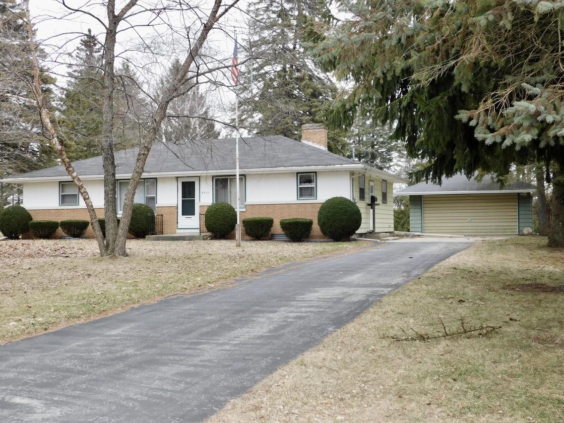 2053 Silver St., Manitowoc, WI 54220
