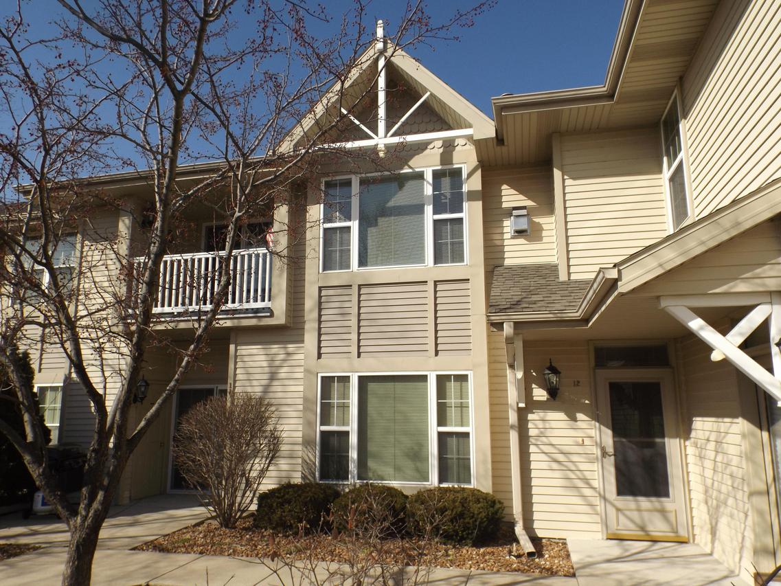 1503 92nd St #12, Sturtevant, WI 53177