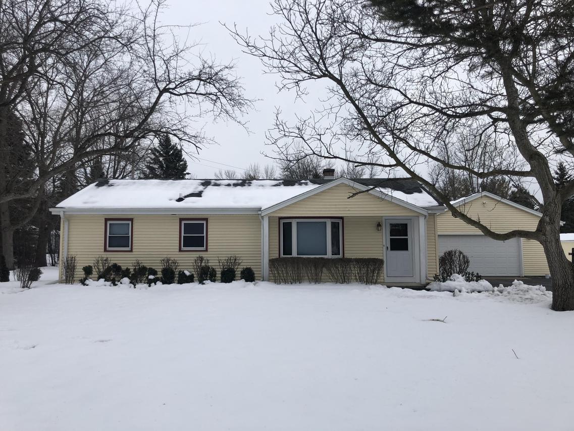 11606 N Oriole Ln., Mequon, WI 53092