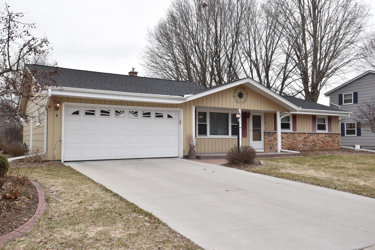270 Green Valley Pl., West Bend, WI 53095