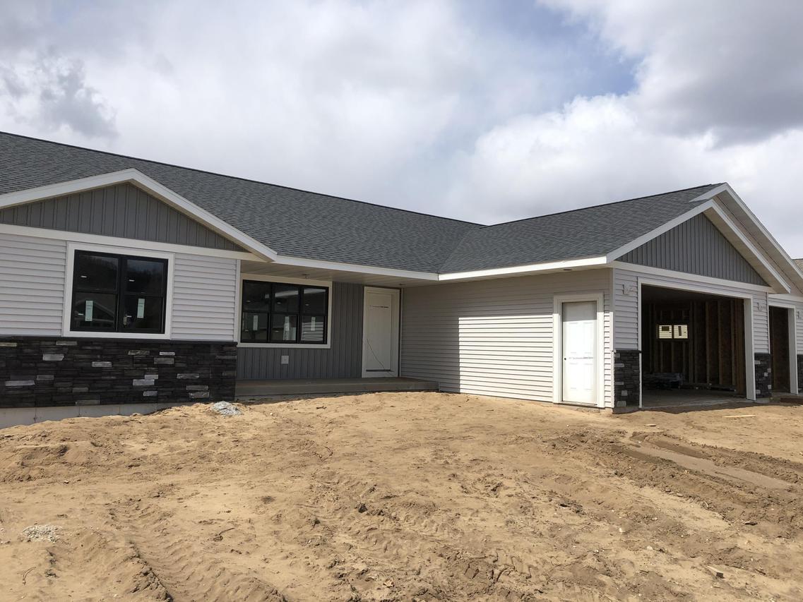 3212 Horton St, Holmen, WI 54636