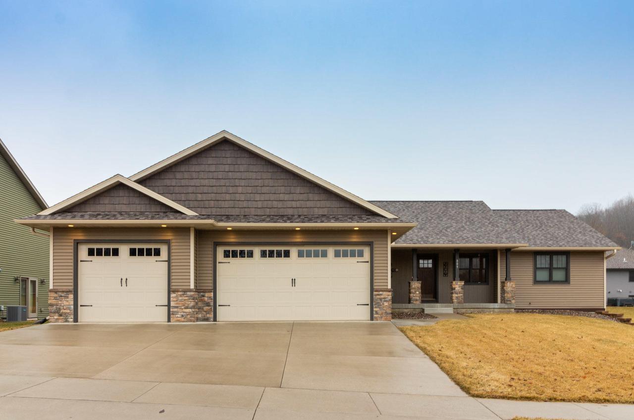 809 Timberwood Ln, Holmen, WI 54636