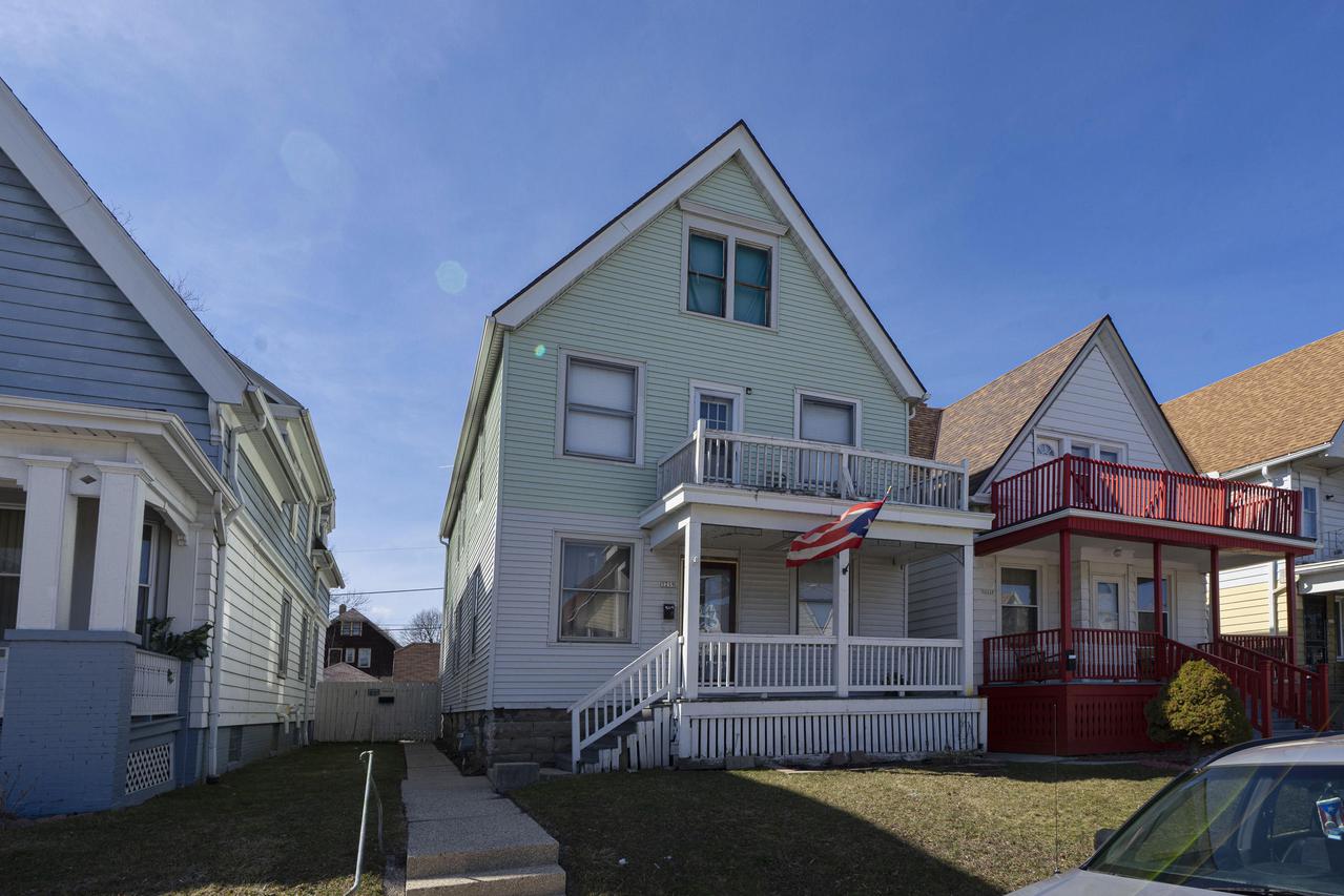 3219 N Holton St. #3219A, Milwaukee, WI 53212