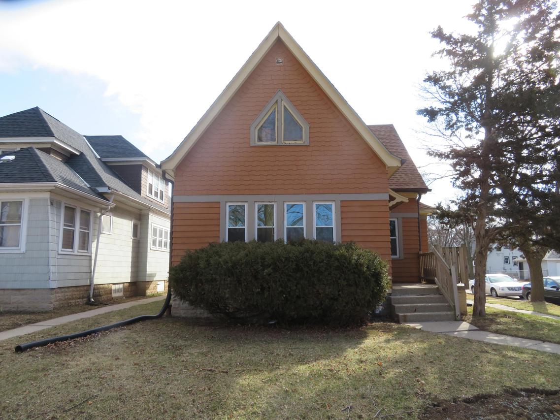 5500 N 42nd St, Milwaukee, WI 53209