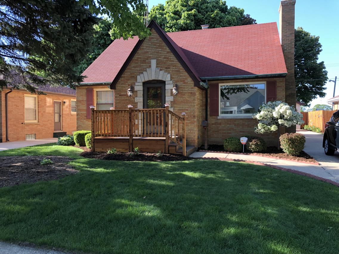 1900 74th Pl, Kenosha, WI 53143