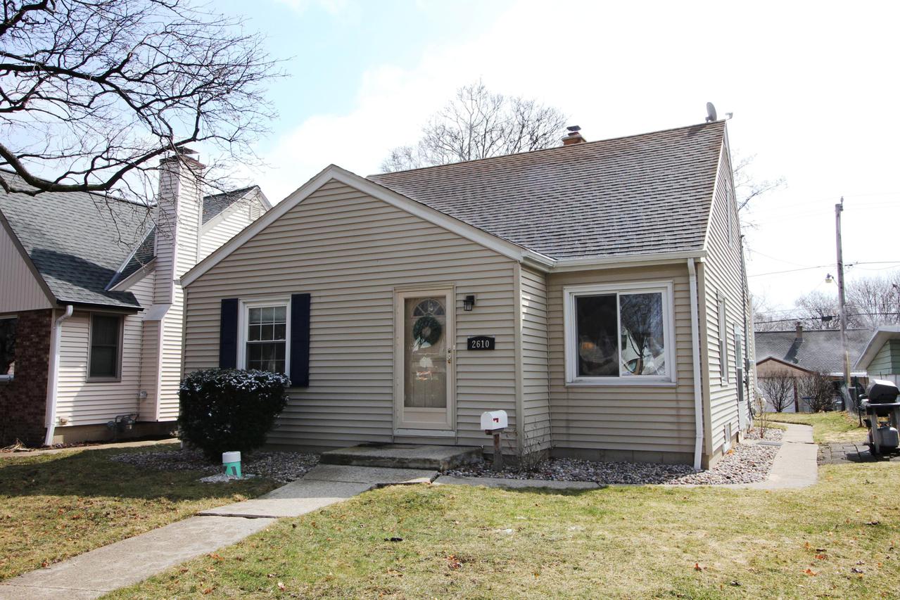 2610 S 62nd St, Milwaukee, WI 53219
