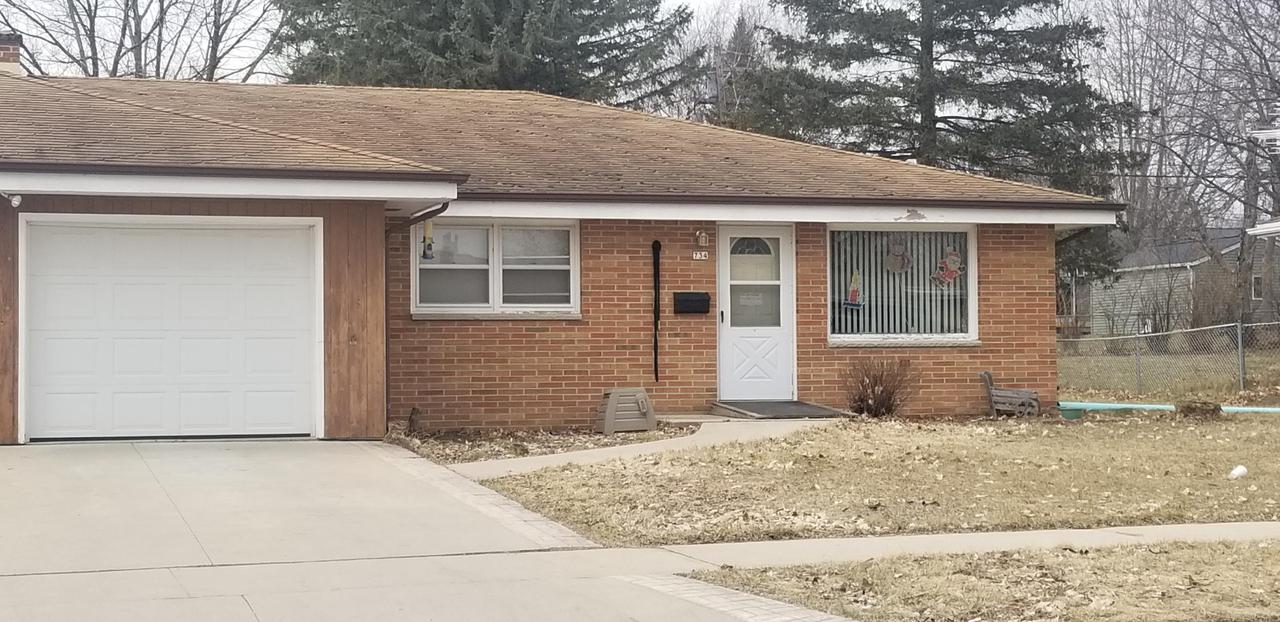 734 Judith Ct, West Bend, WI 53095