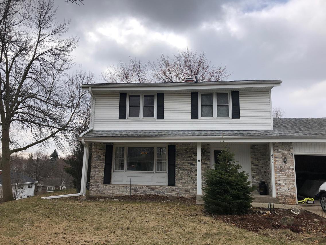 2905 Berkshire Ct., Waukesha, WI 53188