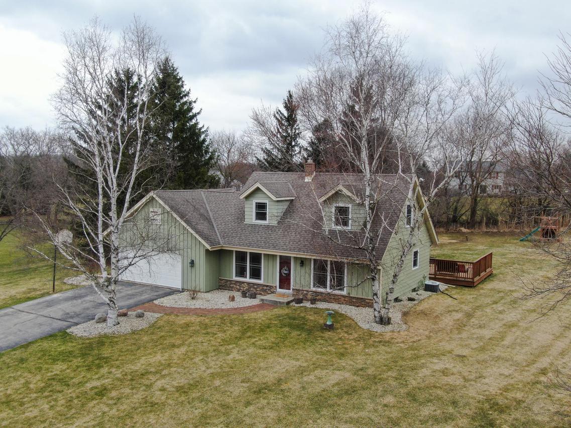 W322S7805 Claire Dr., Mukwonago, WI 53149